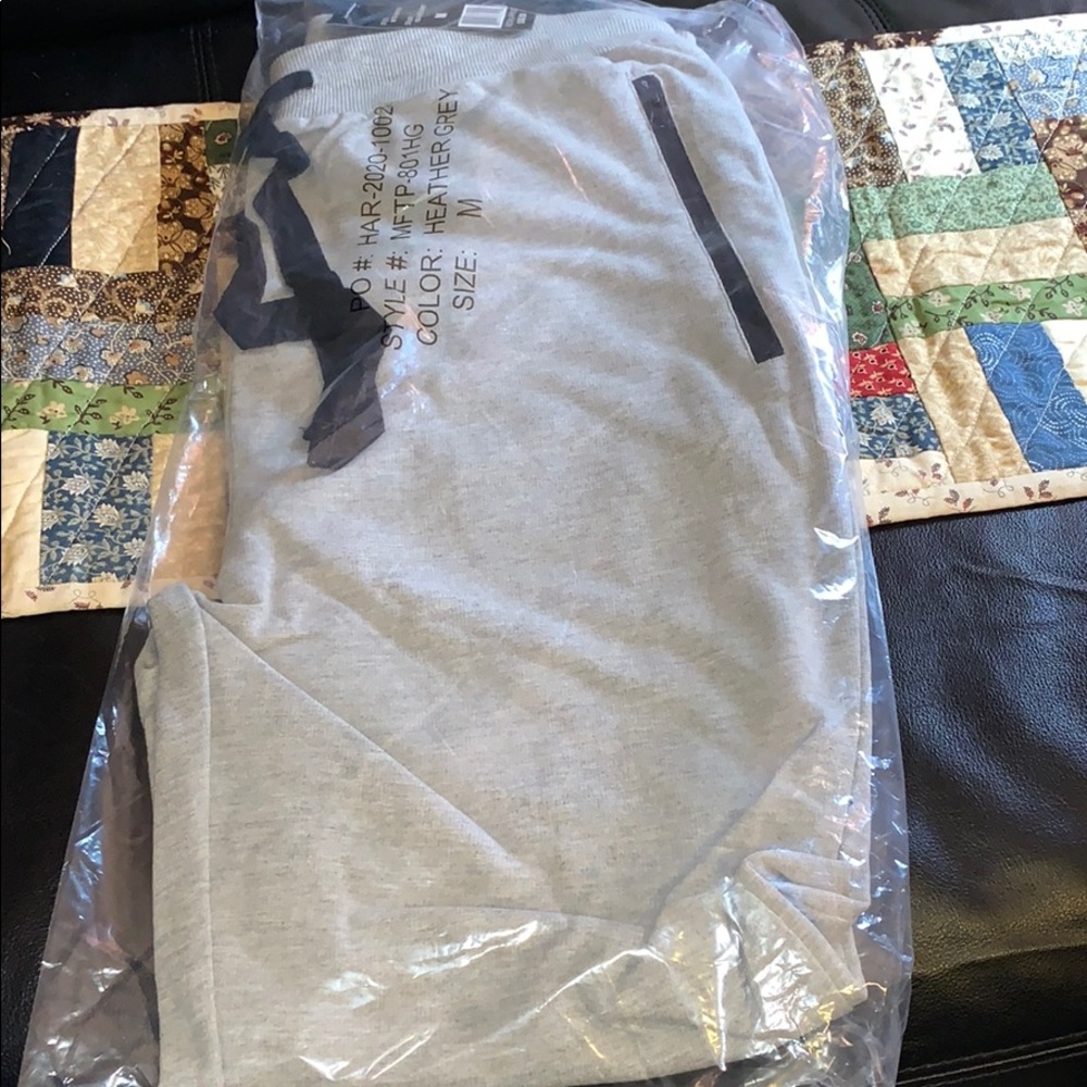 Wicked stitch brand new men’s jogger pants Sz: M